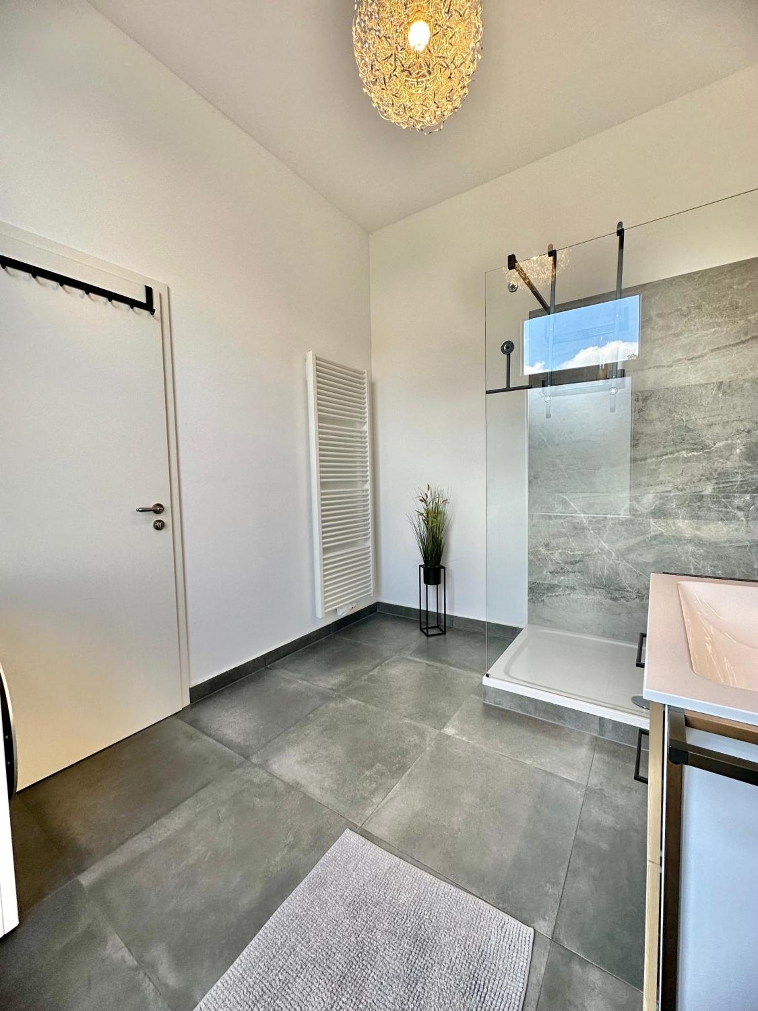 Exklusives City-Apartment Im Herzen Oldenburgs Mit Balkon Und Parkplatz A36 外观 照片